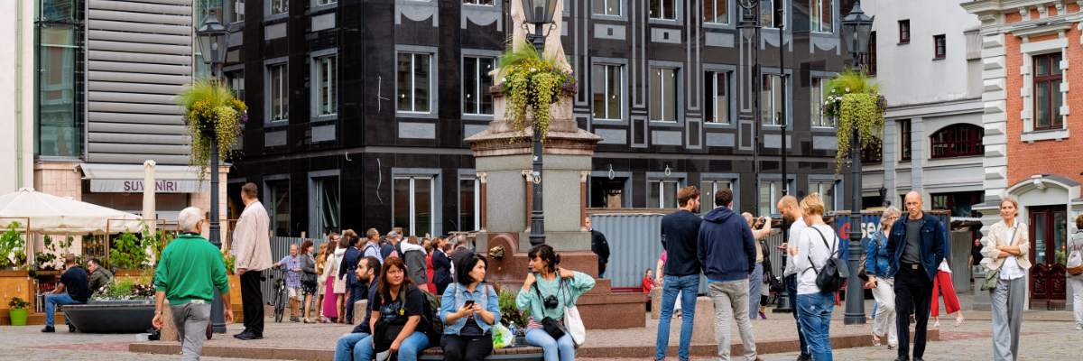 Serwis Letonya, yükseköğretim: üniversiteler, lisans, yüksek lisans, doktora -  v.TR (Latvia)